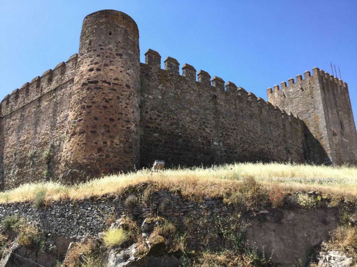 Casa Rural Castillo De Segura Сегура-де-Леон Экстерьер фото